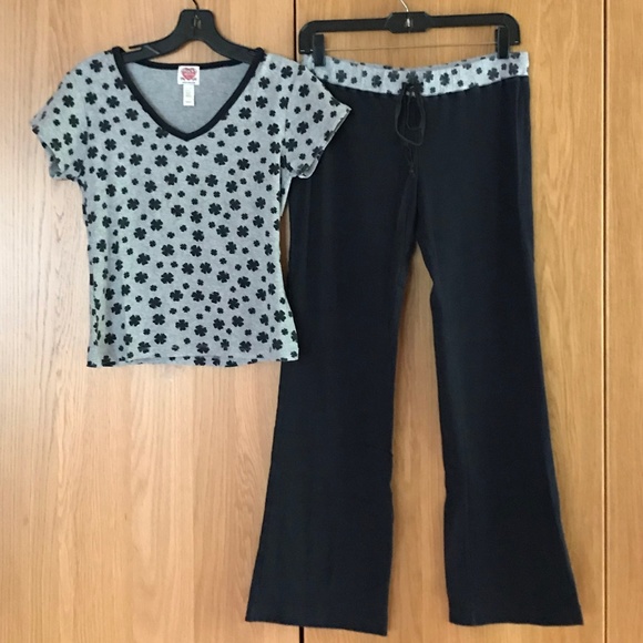 Lucky Brand Sleep Set - Picture 1 of 3